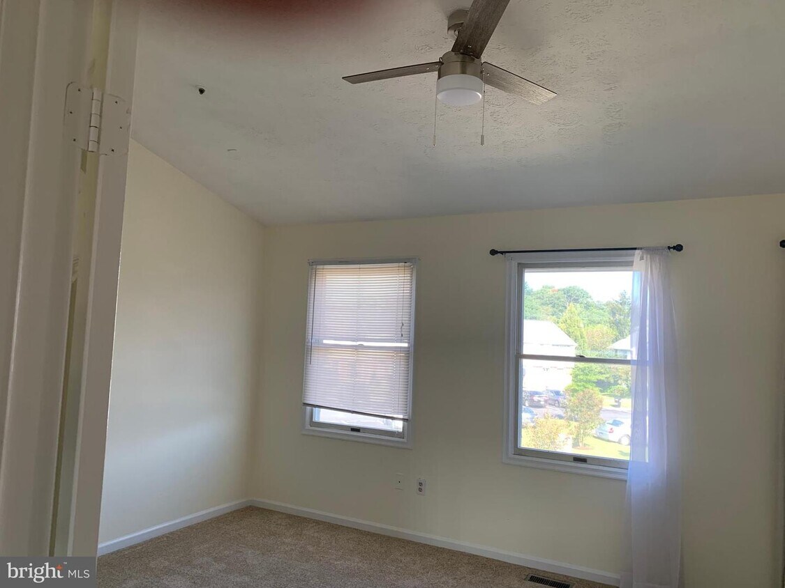 4337 Regalwood Terrace, Burtonsville, MD 20866 Townhome Rentals in