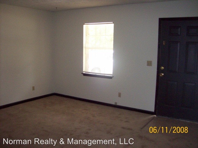 Building Photo - 951-975 Live Oak Dr