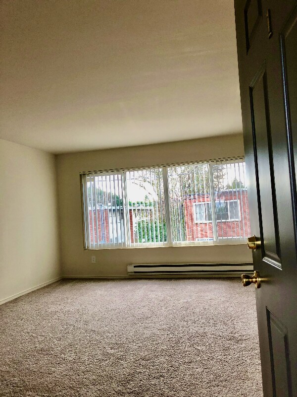 Foto del edificio - 3604 NE 73rd Pl