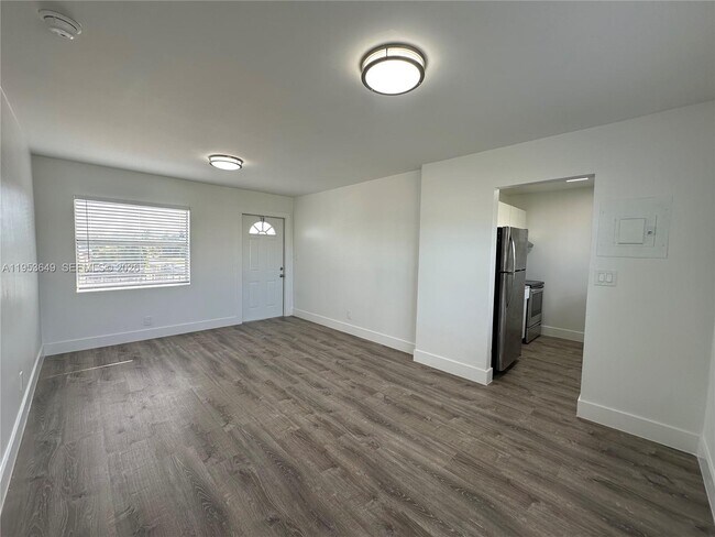 Foto del edificio - 5841 SW 36th Ct