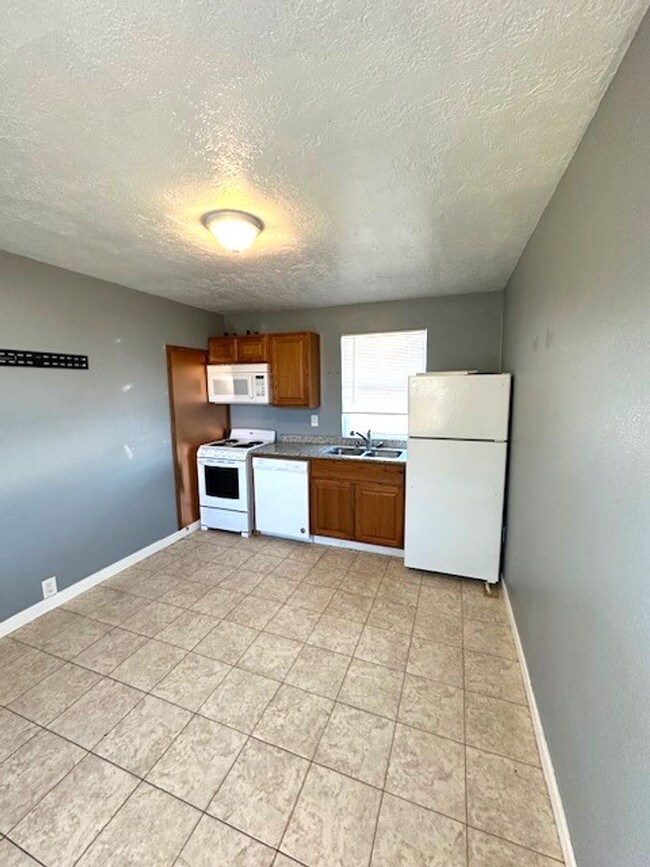 Foto del edificio - Remodeled 1 bedroom in Elko