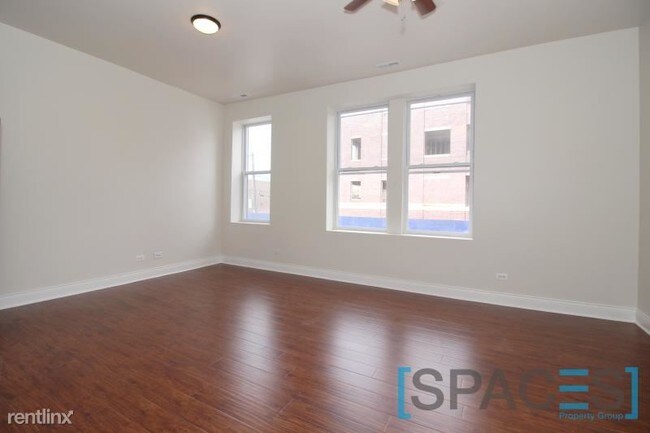 Building Photo - 1505 W Lawrence Ave