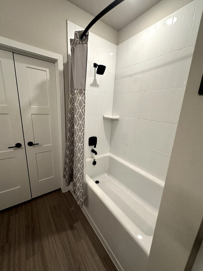 Foto del edificio - 13561 Anarosa Loop