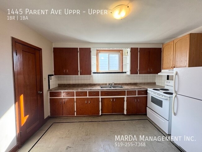 Building Photo - SPACIOUS 1 BEDROOM/1 BATH UNIT IN WALKERVILLE+ HYDRO *$200 OFF RENT*