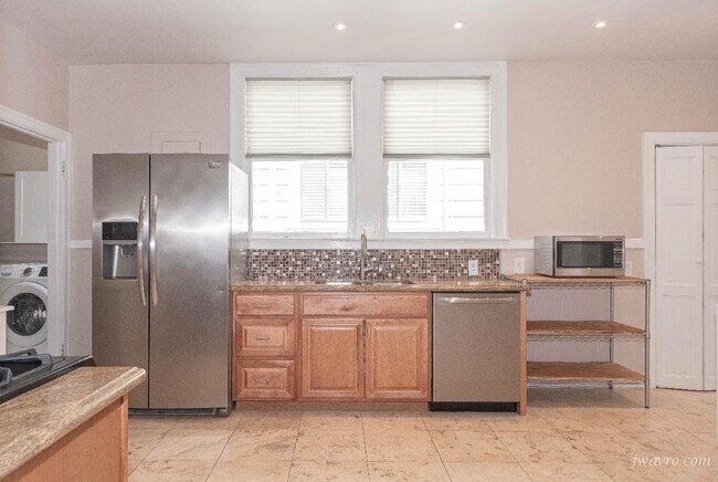 Foto del edificio - 671 Spruce St