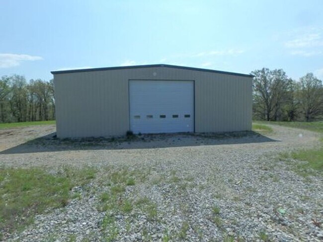 Building Photo - 1620 Co Rd 409