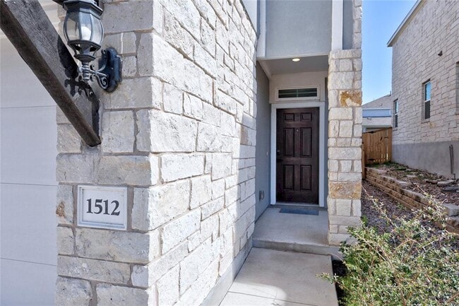 Building Photo - 1512 Honaker Wy