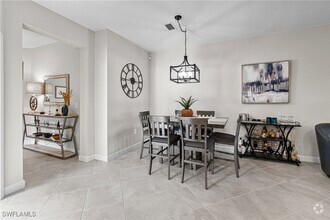 Building Photo - 14028 Hunter Oak Dr