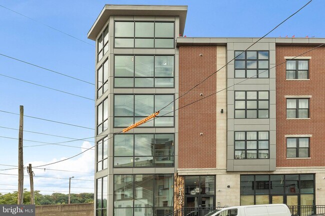 Foto del edificio - 5102 Rochelle Ave
