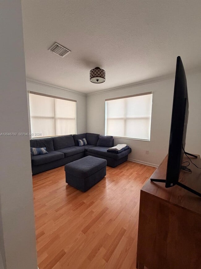 Foto del edificio - 11221 NW 73rd St