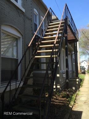Building Photo - 567 W Lake Ave