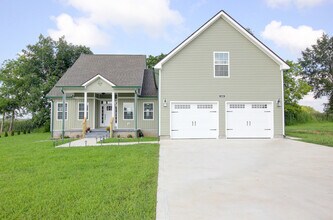 Building Photo - 133 Riverbend Dr
