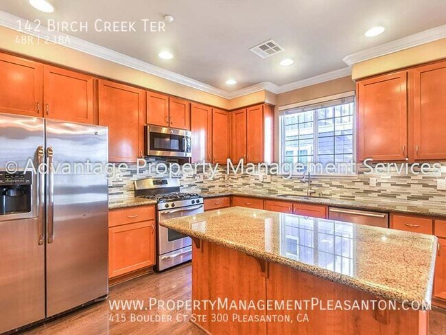 Foto del edificio - 142 Birch Creek Terrace