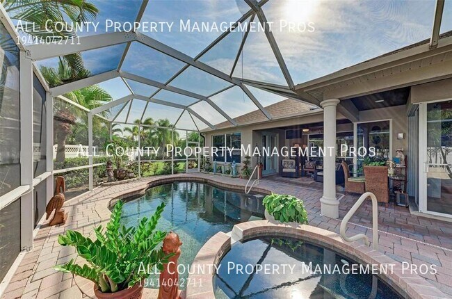 Foto del edificio - University Place, 3 Car Garage, Gated Comm...