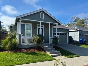 Building Photo - 8085 Leno Dr Building Photo - 8085 Leno Dr