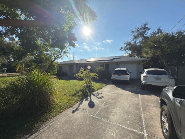 Foto del edificio - 4921 Hyacinth Way S