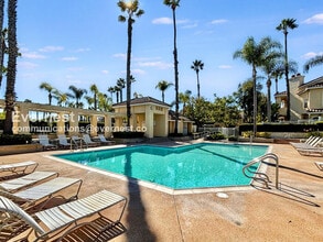 Building Photo - 25236 Via Catalina