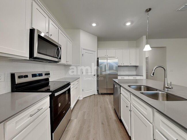 Building Photo - 1265 Heavenly Dr