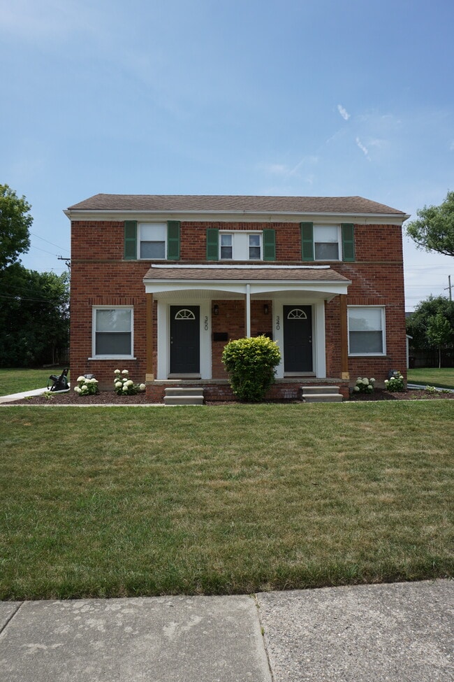 Building Photo - 340 Parkview Dr