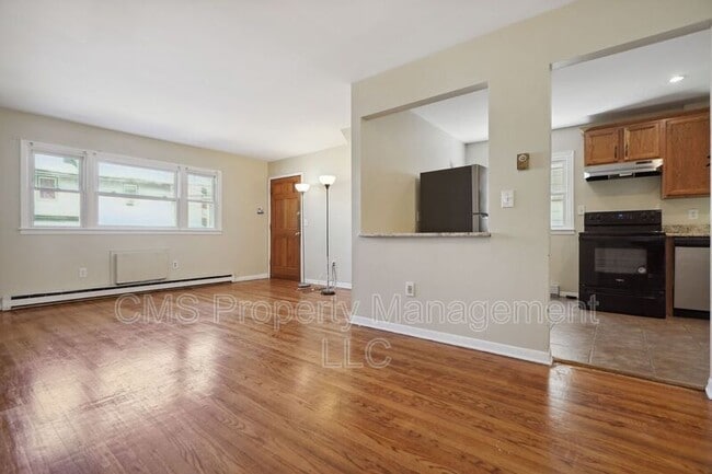 Building Photo - 287 Montclair Ave