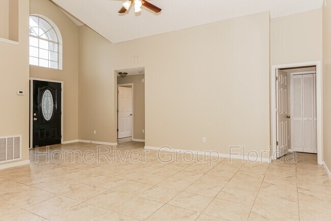 Foto del edificio - 1179 Twin Rivers Blvd