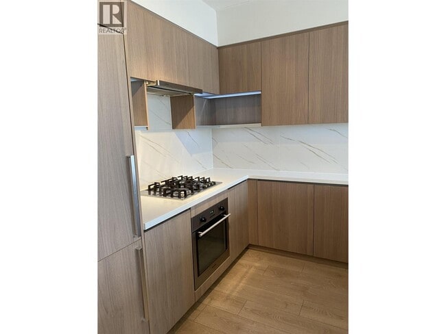 Photo du bâtiment - 6588 Nelson Ave