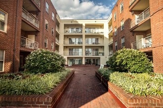 Building Photo - 960 Fell St