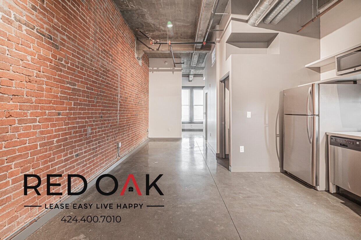 Foto principal - 430 S Broadway