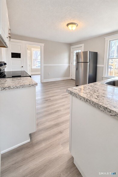 Foto del edificio - 30 Cottage St