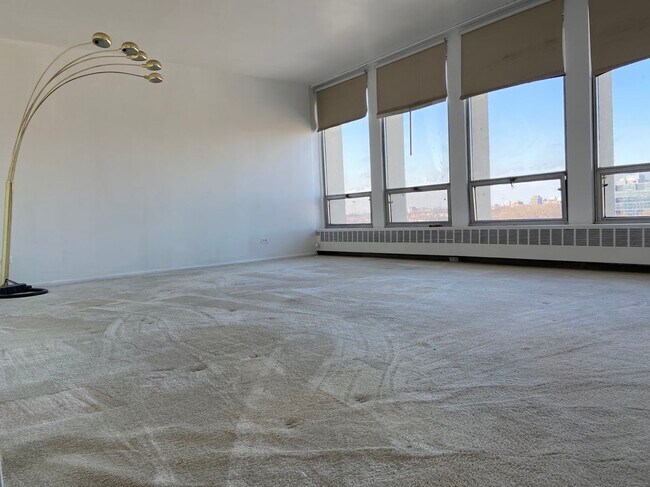 Foto del edificio - 1401 E 55th St