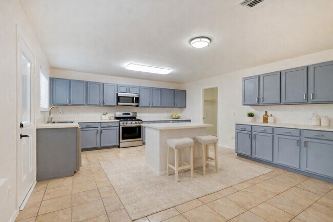 Foto del edificio - 2830 Katy Briar Ln