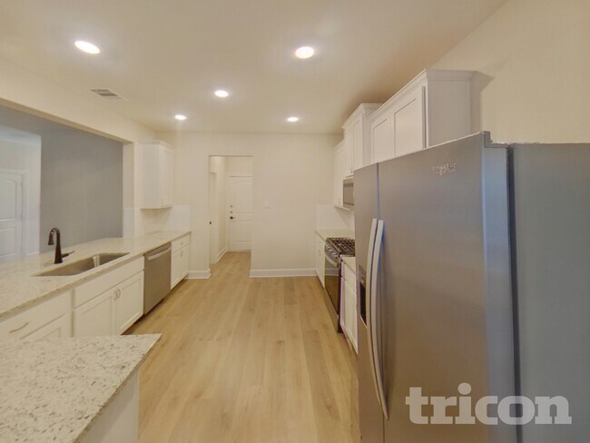 Building Photo - 1214 Dye Blvd