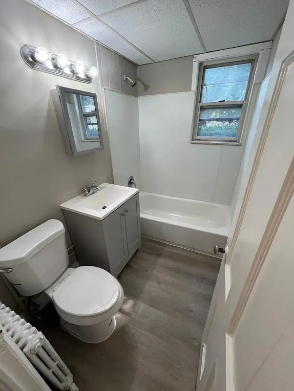 Foto del edificio - 695 Parkway Ave