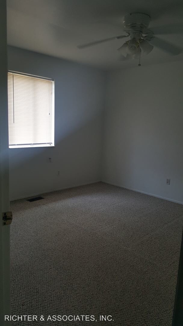 Foto del edificio - 8141 Grand River Ave