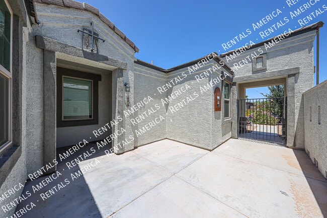 Building Photo - 29539 W Whitton Ave