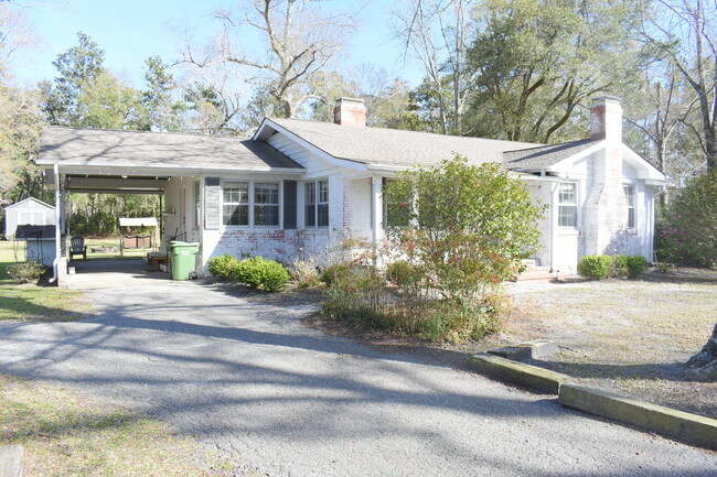 Building Photo - 3447 Masonboro Loop Rd