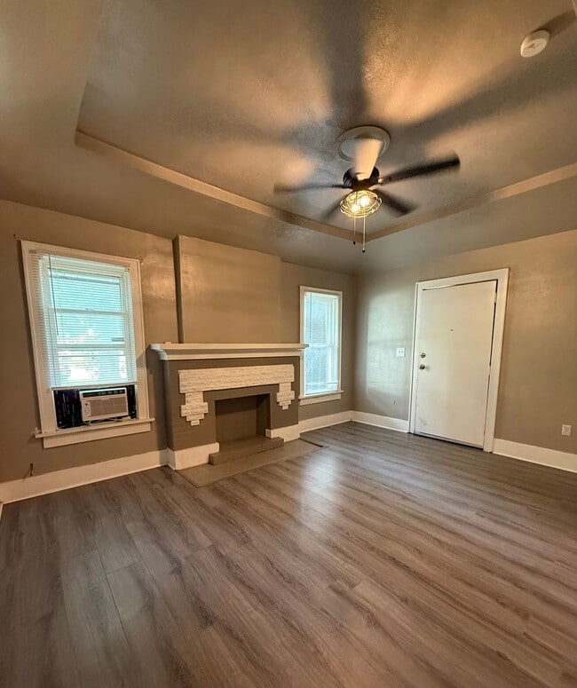Building Photo - 2434 NW 12th - Duplex