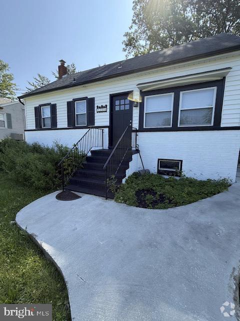 Building Photo - 2209 Hammonds Ferry Rd