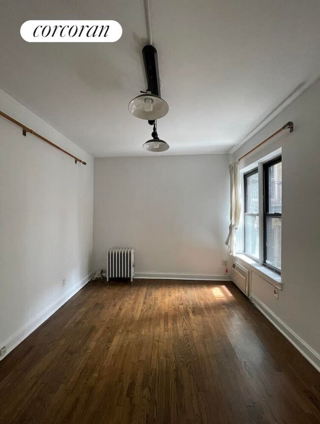 Foto del edificio - 4 W 101st St
