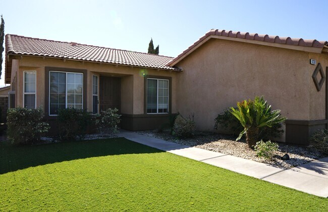 Foto del edificio - 82381 Grant Dr