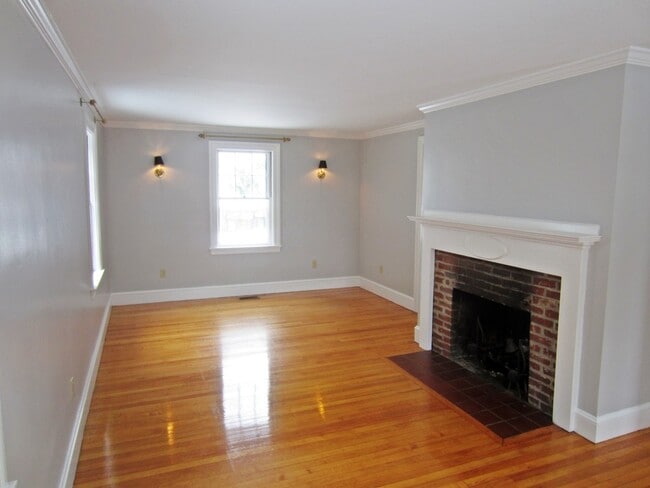 Building Photo - 125 Prospect St