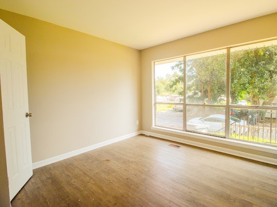 Building Photo - 119 Front St