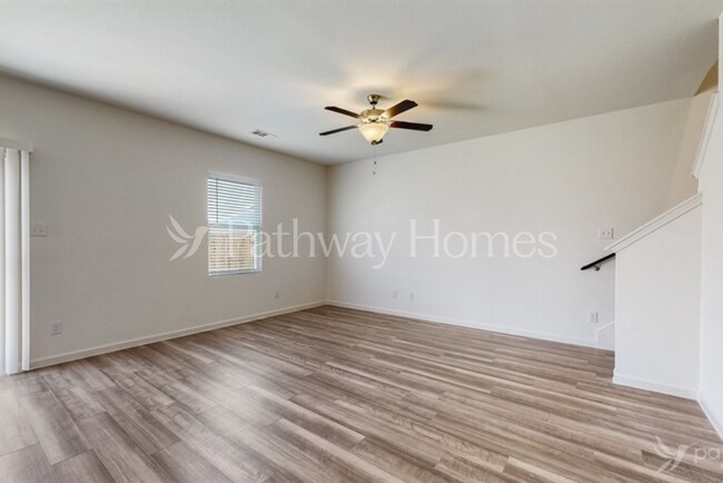 Foto del edificio - 1428 Ancer Wy