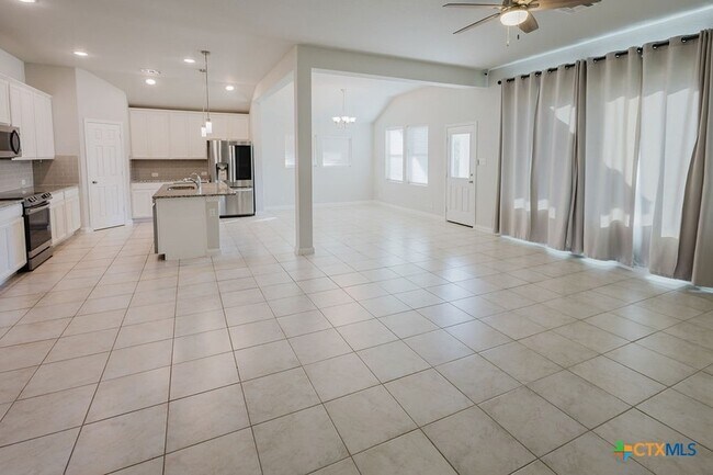 Foto del edificio - 632 Ridge Meadow Dr