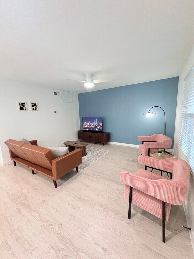 Building Photo - 1317 Newning Ave