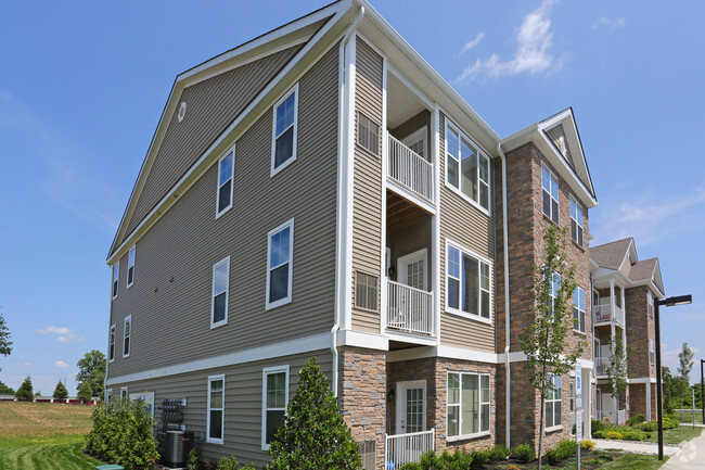 Foto del edificio - Woodmont Ridge at Upper Macungie