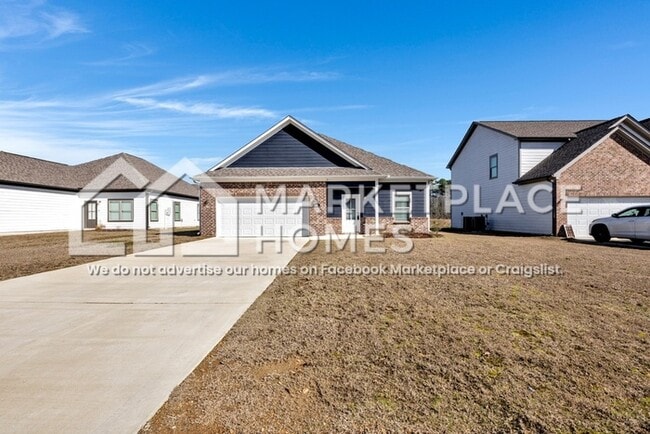 Building Photo - 142 Kings Wy