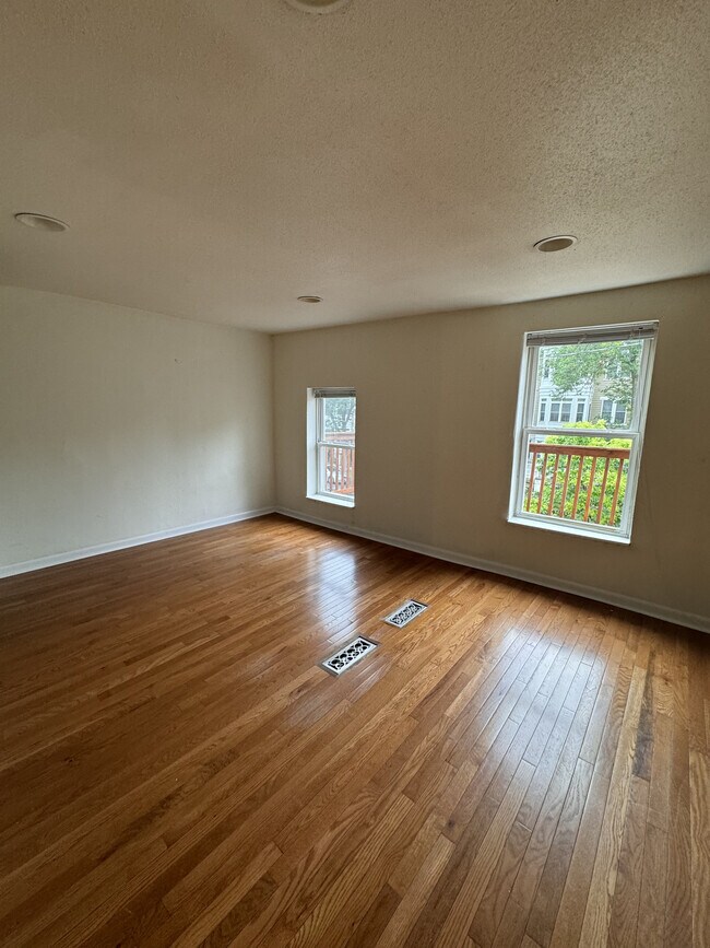 Foto del edificio - 202 N Blair St