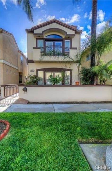 Building Photo - Downtown Huntington Beach - Beachfront Gorgeous Home - Stunning Remodel!!!