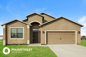 Building Photo - 1631 SW 25th Ln